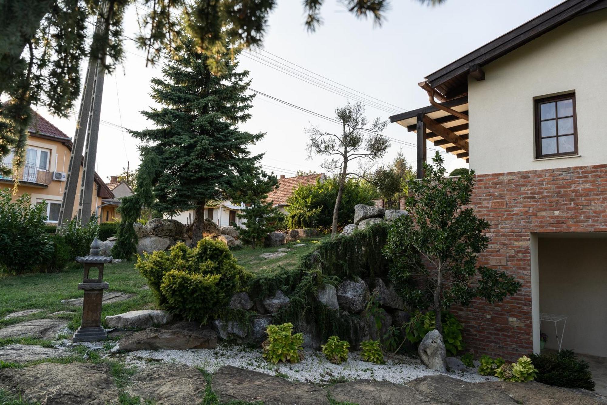 Villa Garden 절러에게르세그 외부 사진