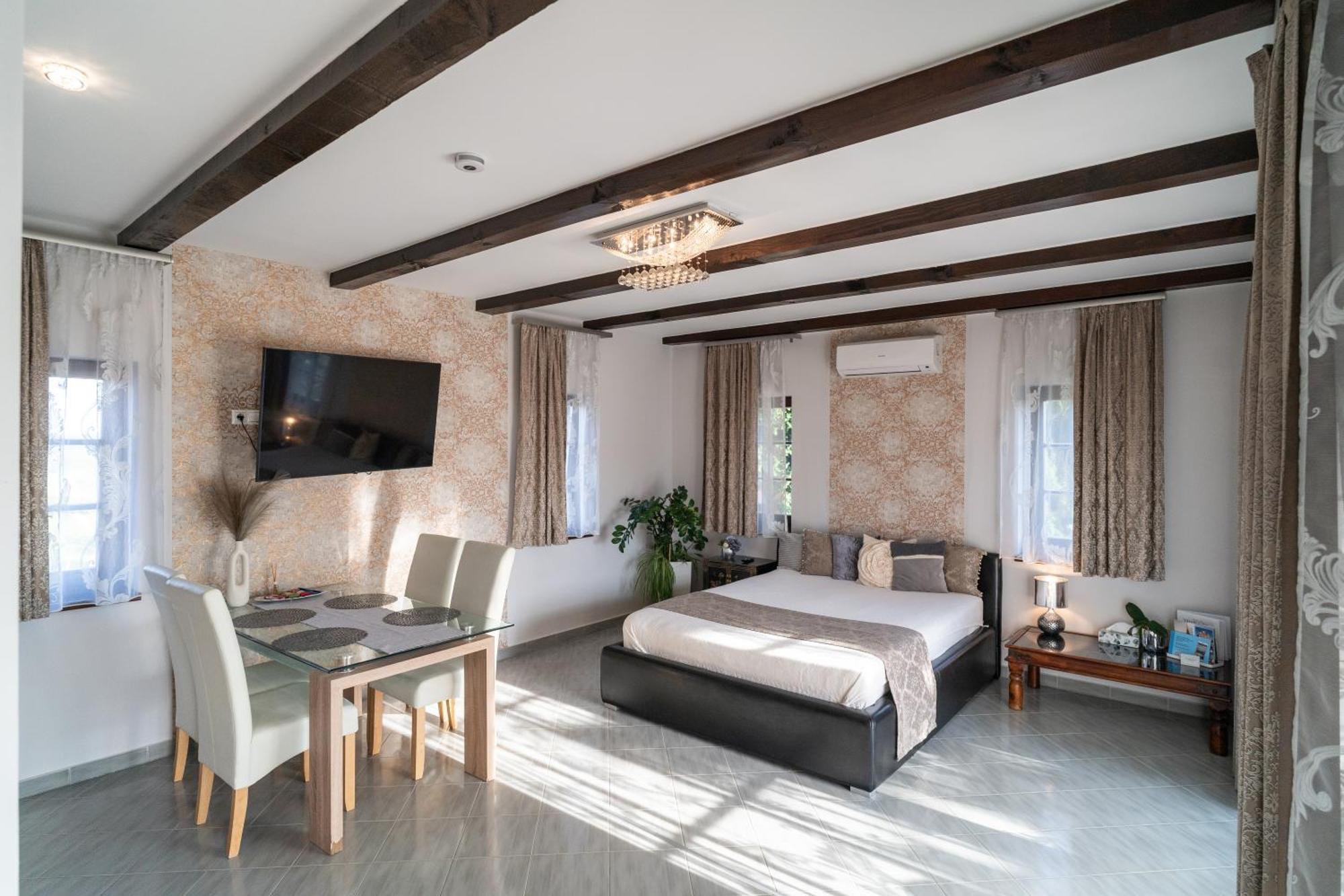 Villa Garden 절러에게르세그 외부 사진